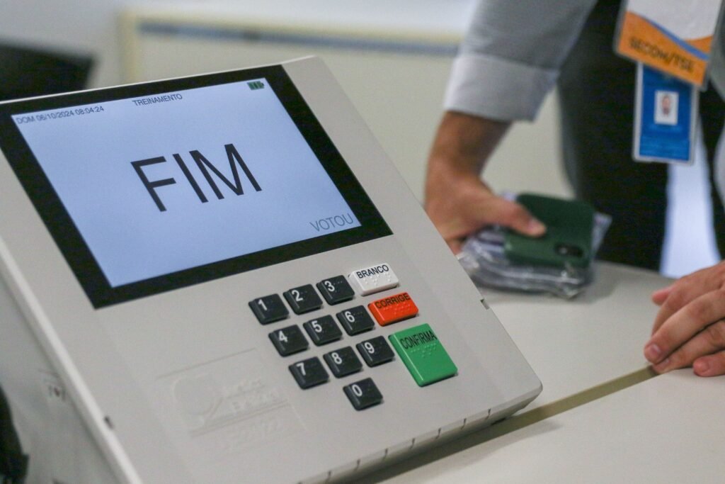 Eleitores já podem solicitar voto em trânsito para as eleições