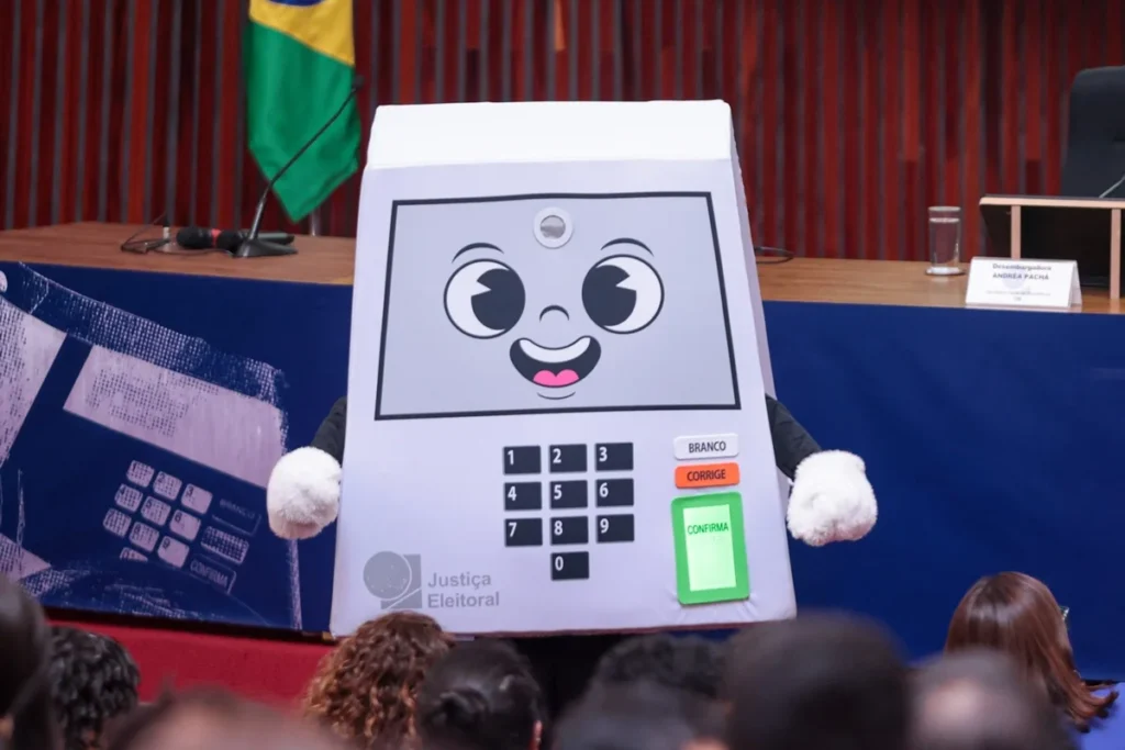 Confiança nas urnas eletrônicas brasileiras é alta, aponta pesquisa