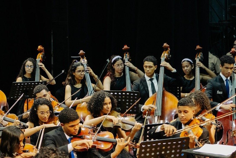 Orquestra Criança Cidadã: Transformação Social Através da Música