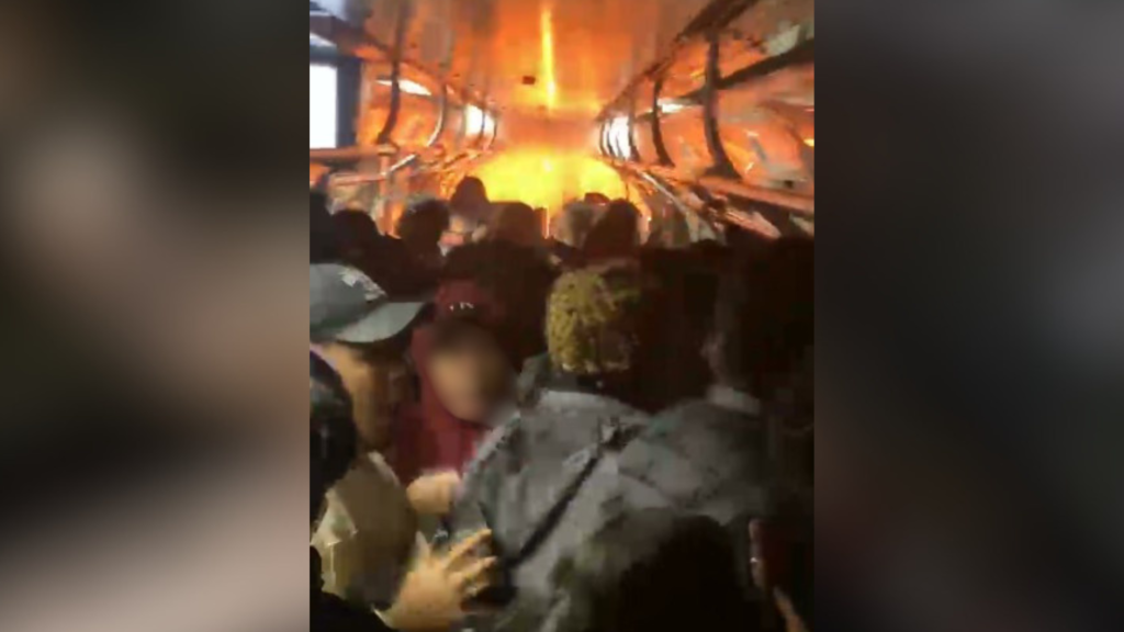 Trens em São Paulo retomam operação após incêndio em vagão