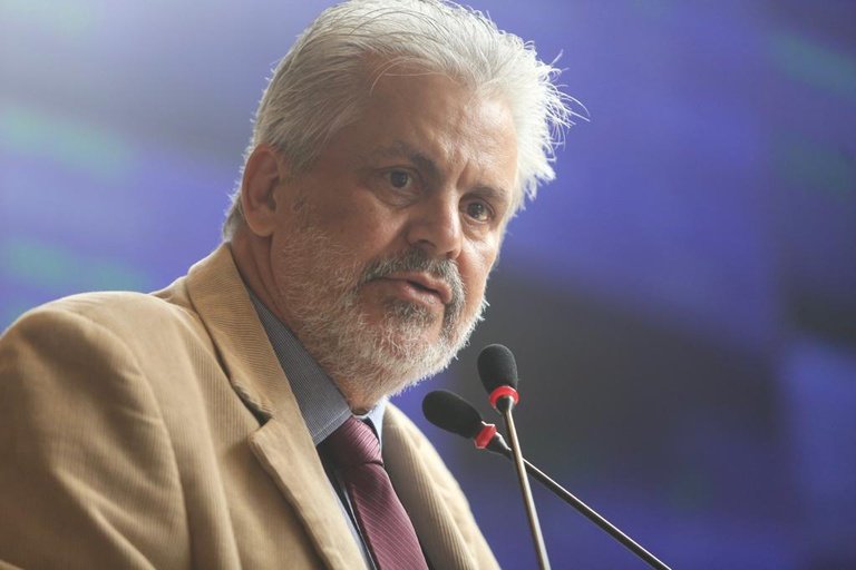 Vereador de Recife se afasta do PT para apoiar campanha de Raquel Lyra
