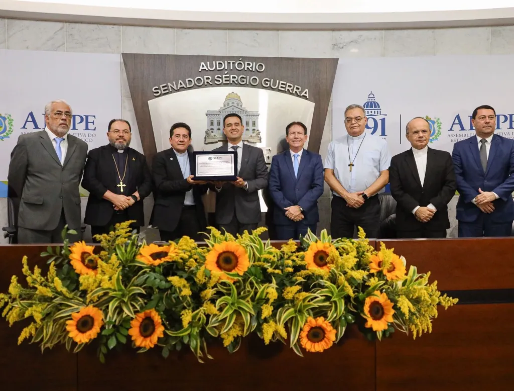Alepe celebra 350 anos da Arquidiocese de Olinda e Recife em sessão solene