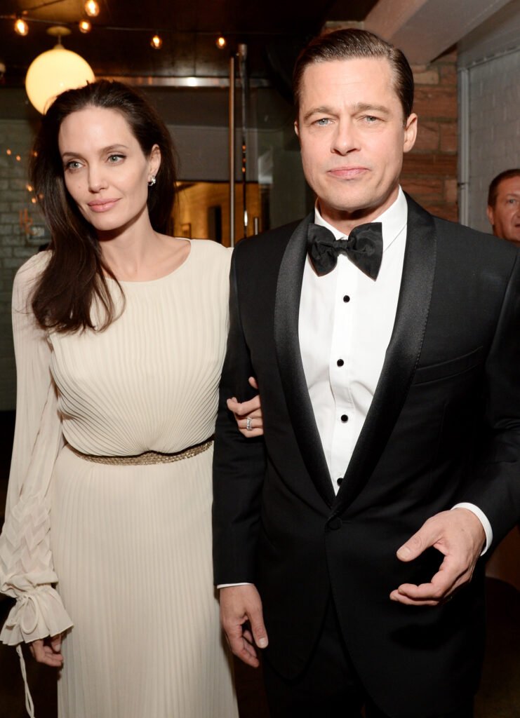 Angelina Jolie reage à recaída de Brad Pitt no alcoolismo