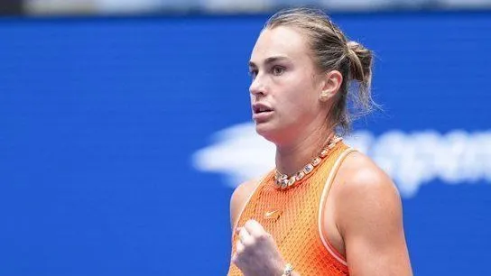 Aryna Sabalenka avança no US Open com vitória convincente