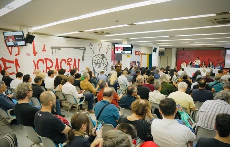 Bancários iniciam paralisação de 24 horas por melhores condições de trabalho