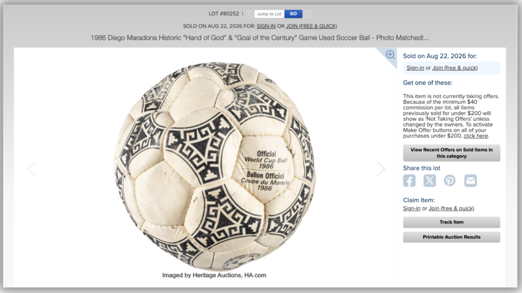 Bola do gol histórico de Maradona é vendida por US$ 3,35 milhões