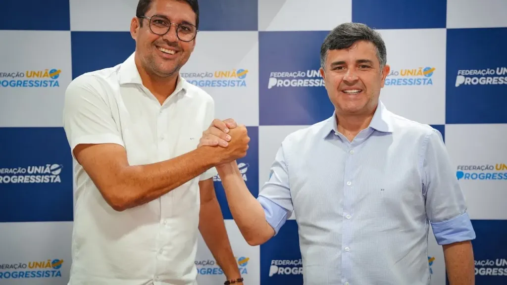 Eduardo da Fonte fortalece campanha ao Senado com apoio de prefeito de Camaragibe