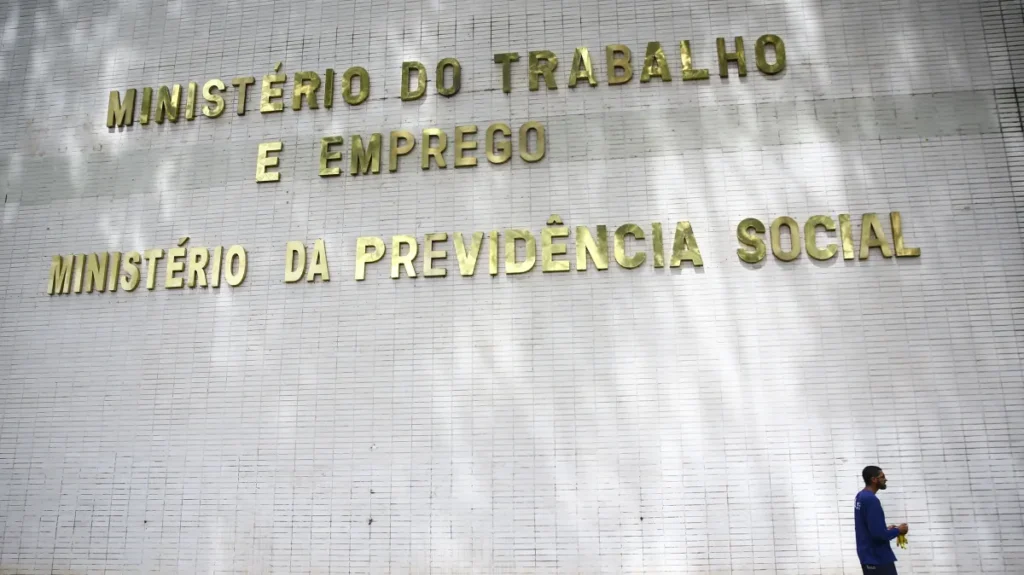 Empregos no setor agropecuário crescem 12,5 mil em agosto, segundo MTE
