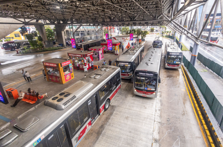 Empresas de transporte buscam incentivos na reforma tributária