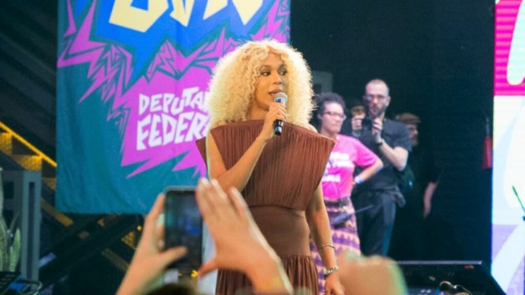 Erika Hilton inicia campanha à reeleição com foco em inclusão social