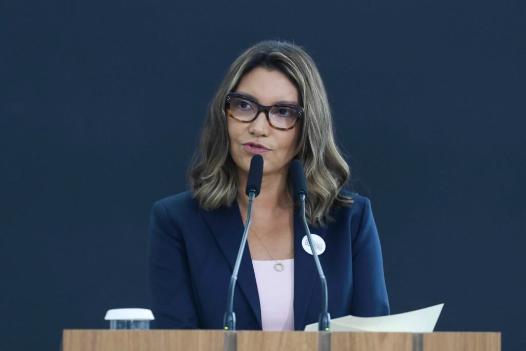 Fachin discute com Janja estratégias contra violência de gênero
