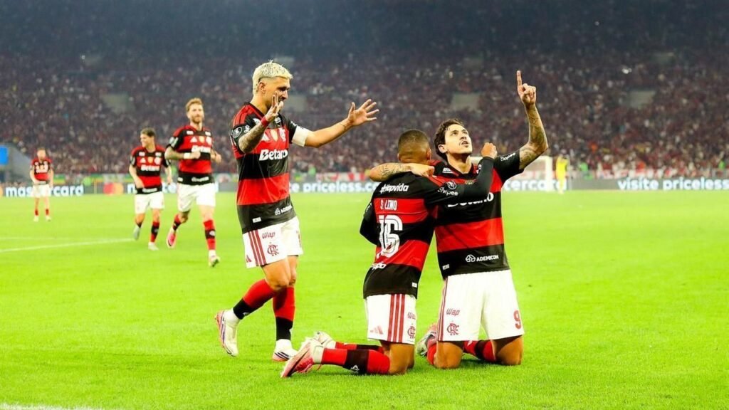 Flamengo avança na Libertadores com vitória sobre o Cruzeiro
