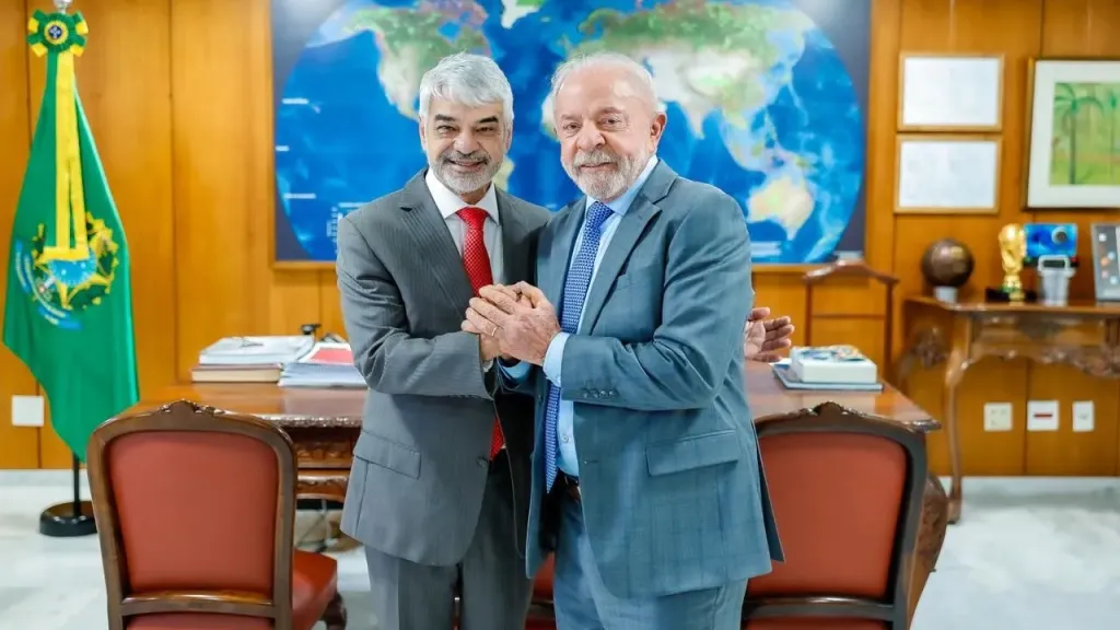 Humberto Costa destaca saúde e apoio de Lula em campanha