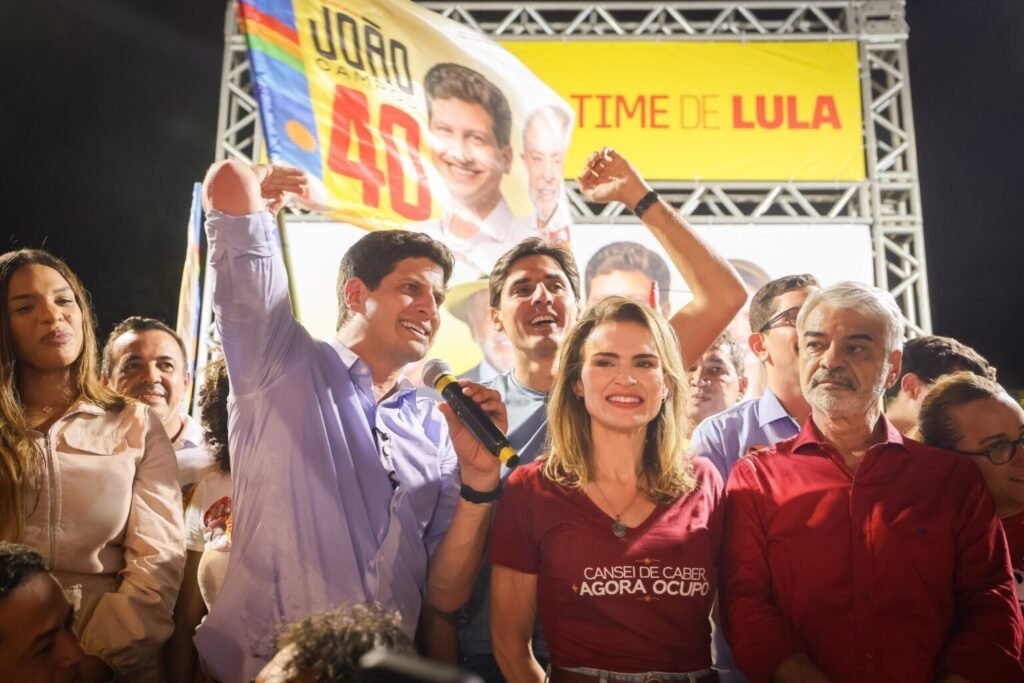 João Campos destaca planos para saúde e infraestrutura em Pernambuco