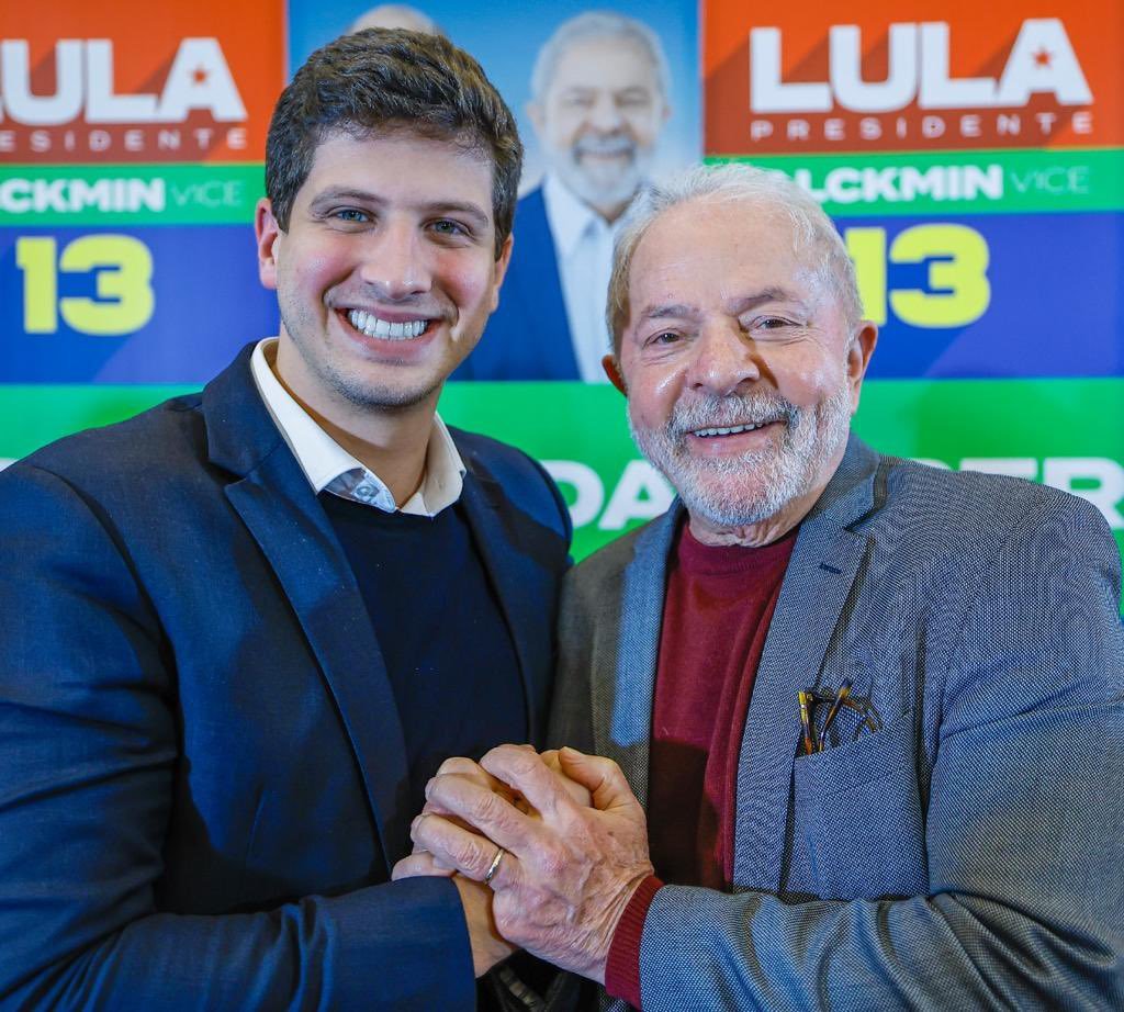 João Campos lidera pesquisa em Pernambuco com apoio de Lula