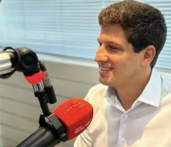 João Campos quer jogos culturais nas escolas para revelar novos talentos