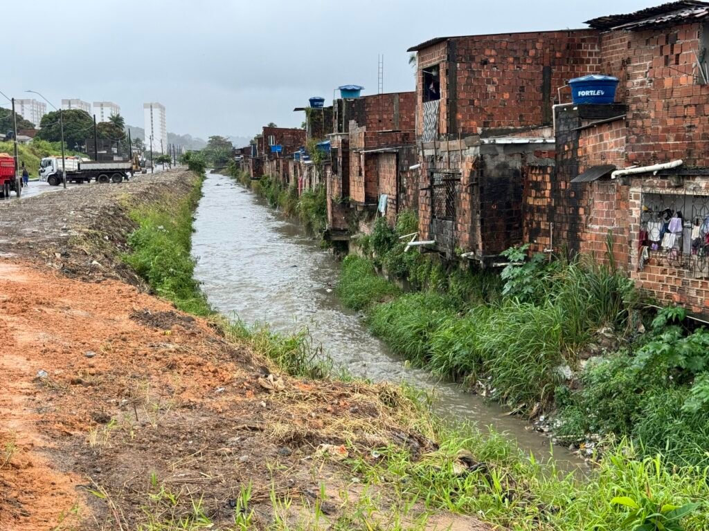 Pernambuco finaliza limpeza do Rio Beberibe com remoção de 103 mil toneladas