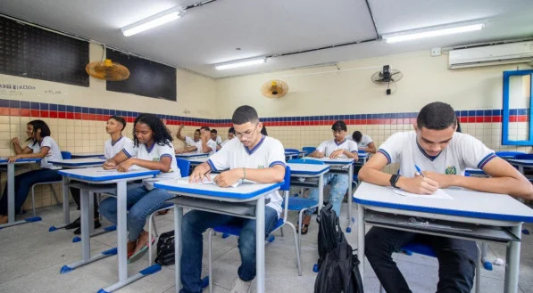 Pernambuco mantém destaque no Ideb 2025 entre os melhores do ensino médio