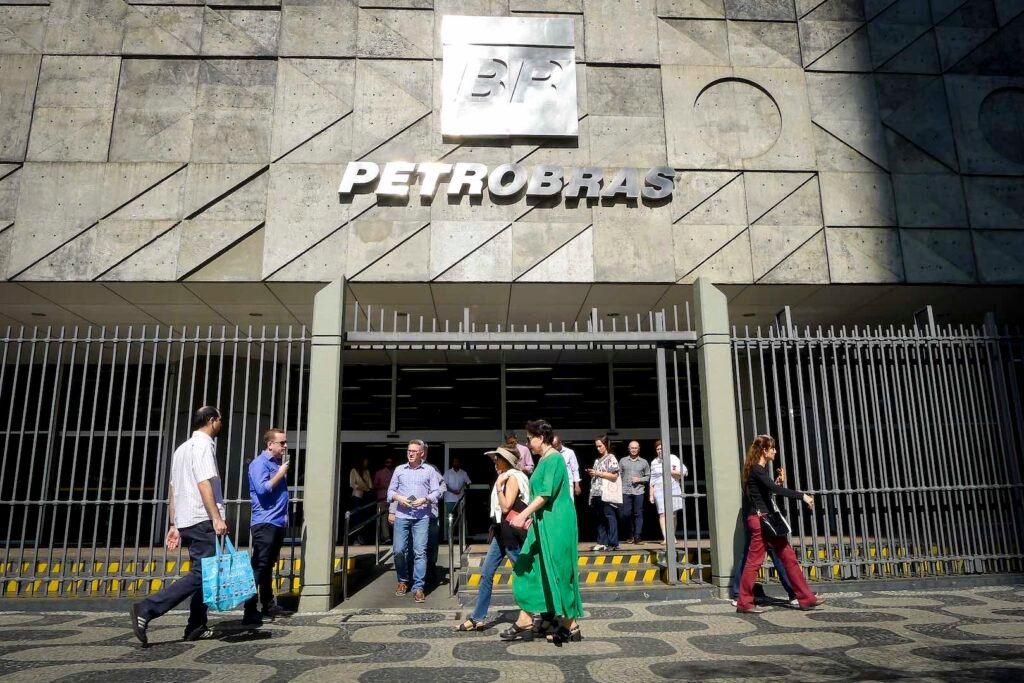 Petrobras avança em negociações para exploração de petróleo em Gana
