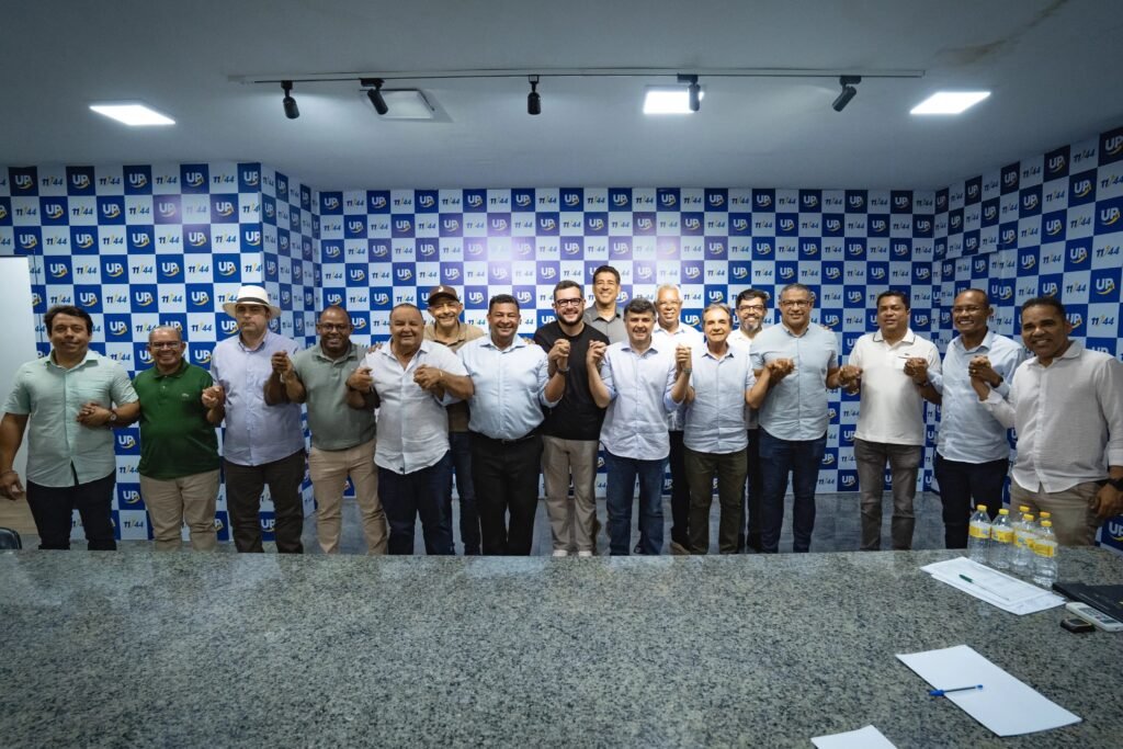Prefeito de Ipojuca e vereadores apoiam Eduardo da Fonte ao Senado
