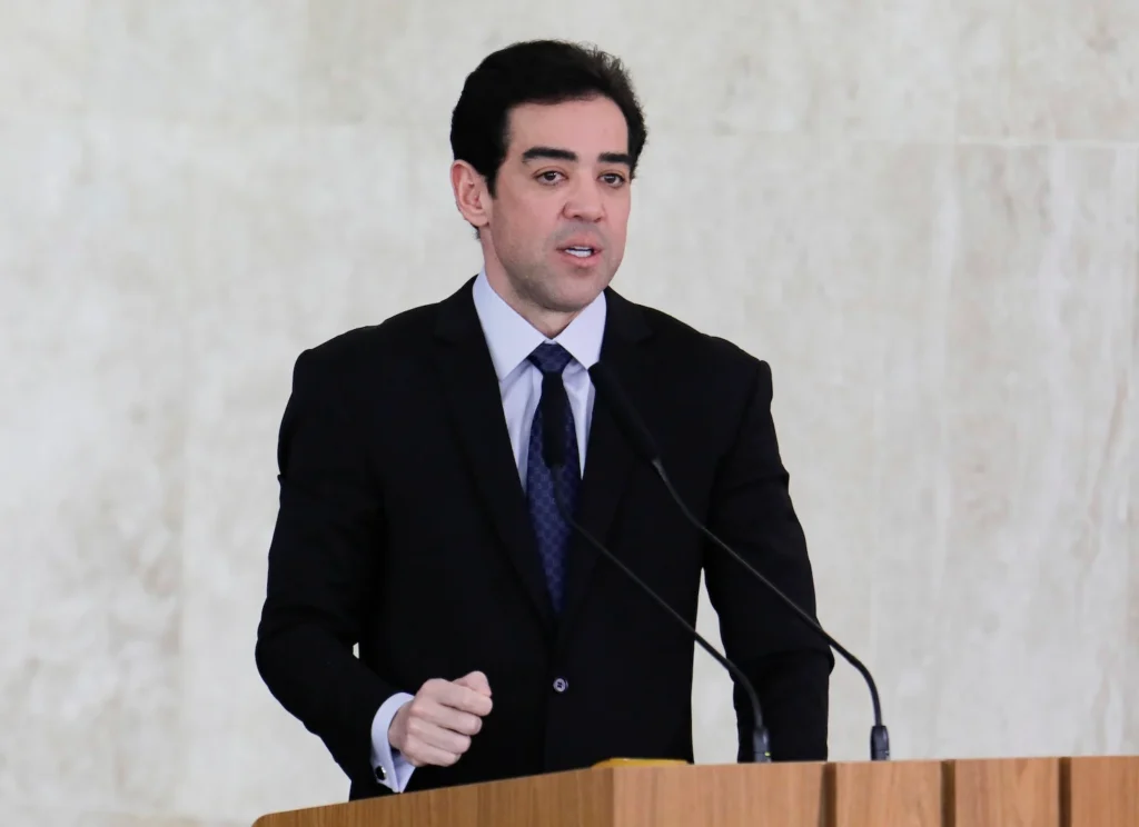Processo de escolha do novo ministro do TCU avança no Senado