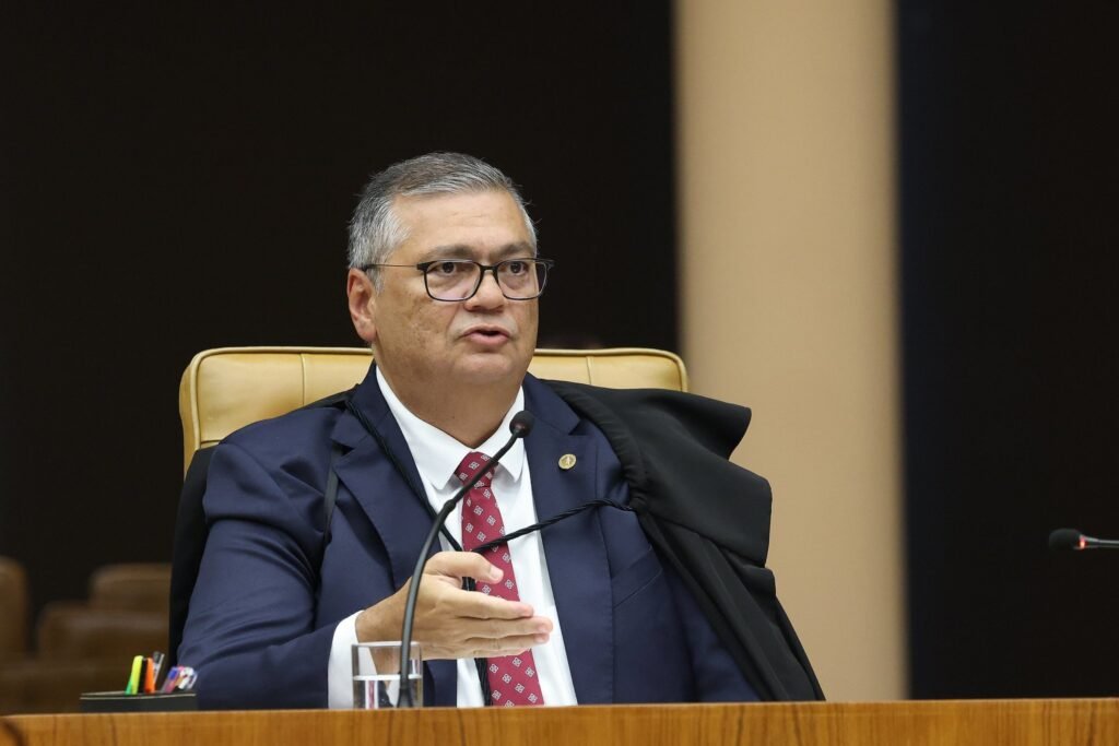 Supremo determina investigação sobre irregularidades nas emendas PIX
