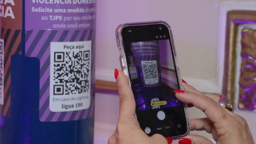 Torres de vigilância no Recife oferecem Qrcode para medidas protetivas
