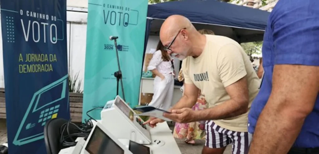 Abstenção eleitoral cresce no Brasil devido a solidão e uso excessivo de telas