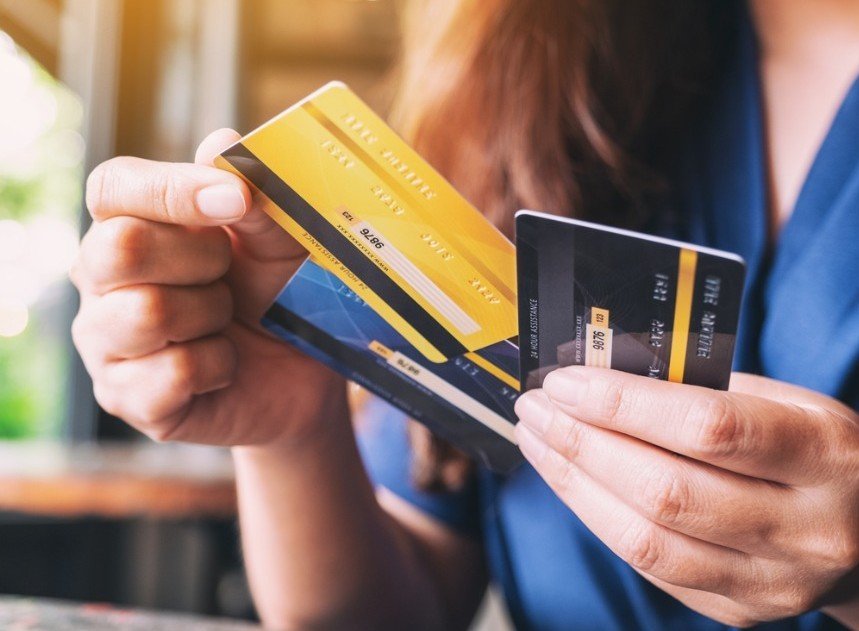 Cartões buscam se adaptar à era dos pagamentos por inteligência artificial