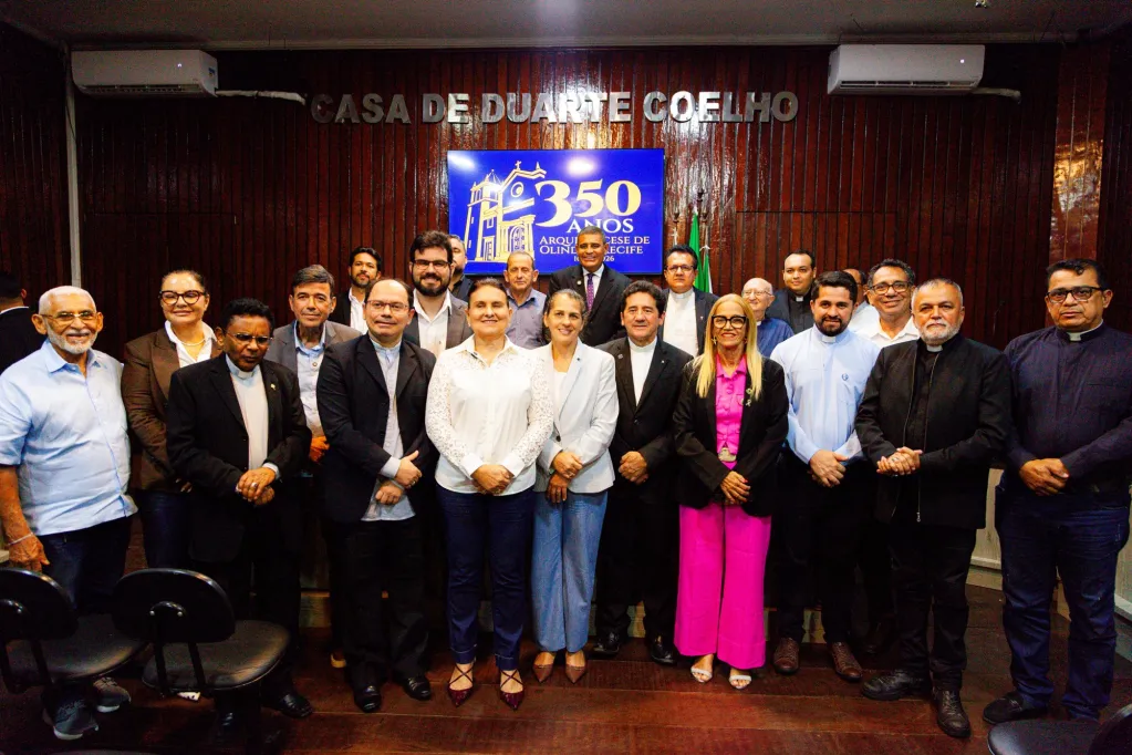 César Ramos participa de homenagem aos 350 anos da Arquidiocese de Olinda e Recife