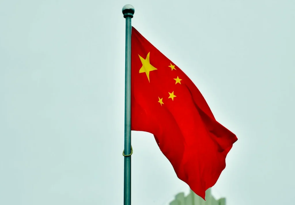 China reduz dívida oculta de governos locais em dois anos