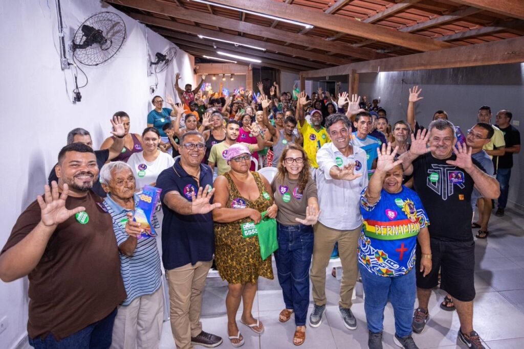 Débora Almeida discute demandas locais em visitas a Itamaracá e Recife