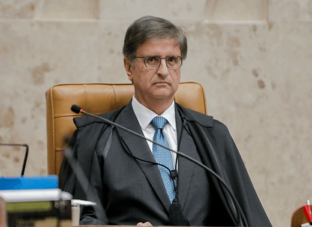 Delegados da PF solicitam afastamento de Gonet em investigação sobre Vorcaro