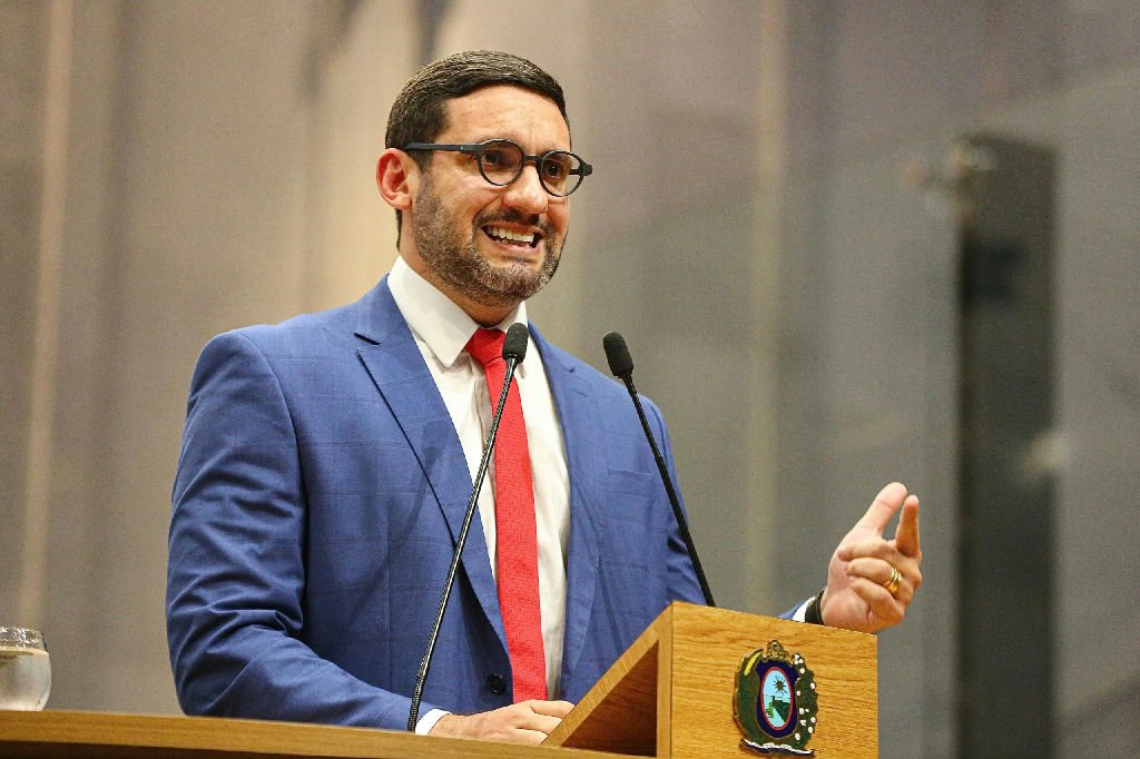 Deputado critica liberdade de suspeito de matar cachorro em Gravatá