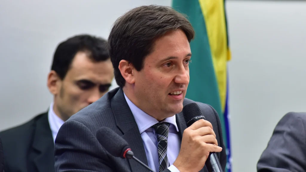 Ex-diretor do Banco Central revelou fraude no Banco Master um ano antes de denúncia