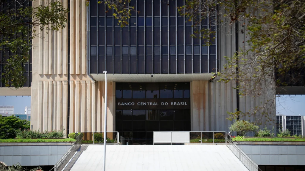 Inclusão do PIX na Constituição pode limitar inovações, afirma sindicato do BC