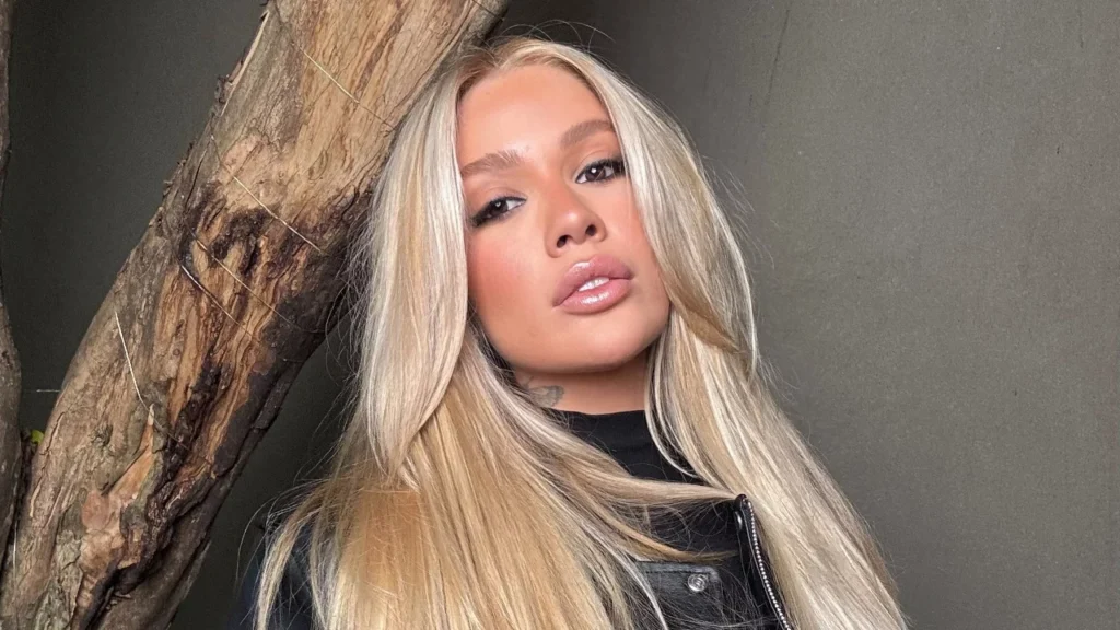 Karoline Lima nega rumores de gravidez com resposta bem-humorada