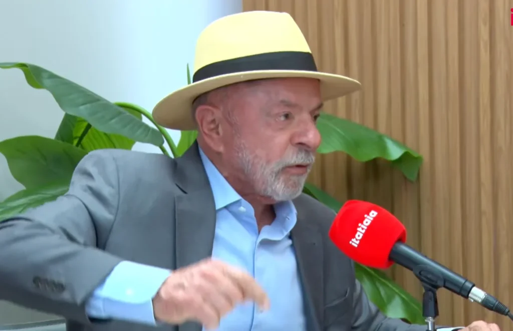 Lula acusa Mendonça de usar cargo para fins políticos