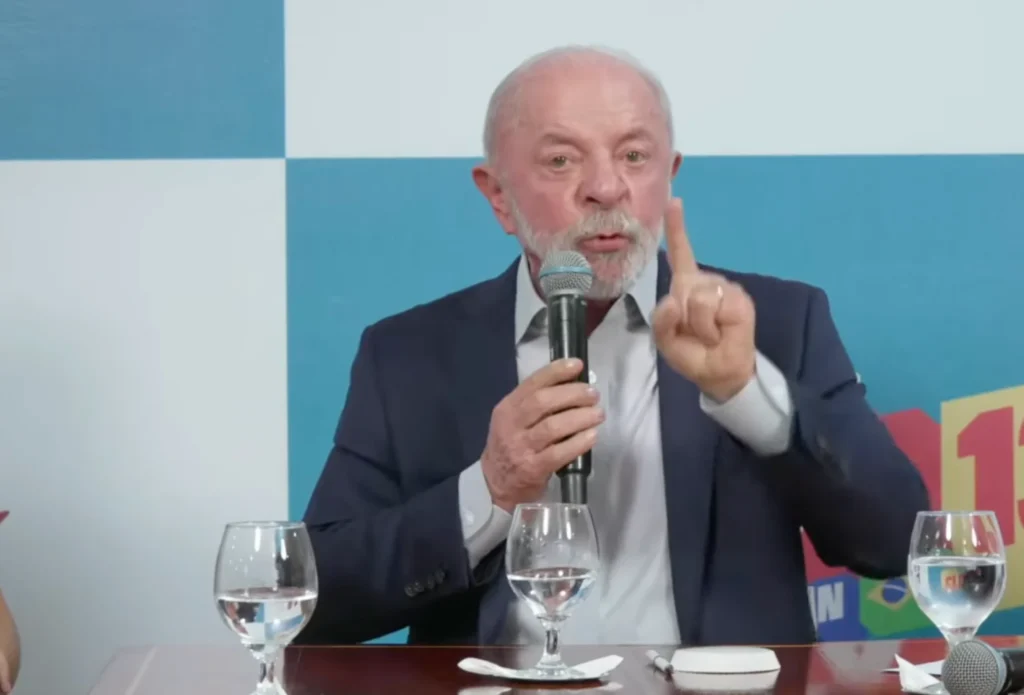 Lula critica volume de transações PIX e questiona atuação do Banco Central