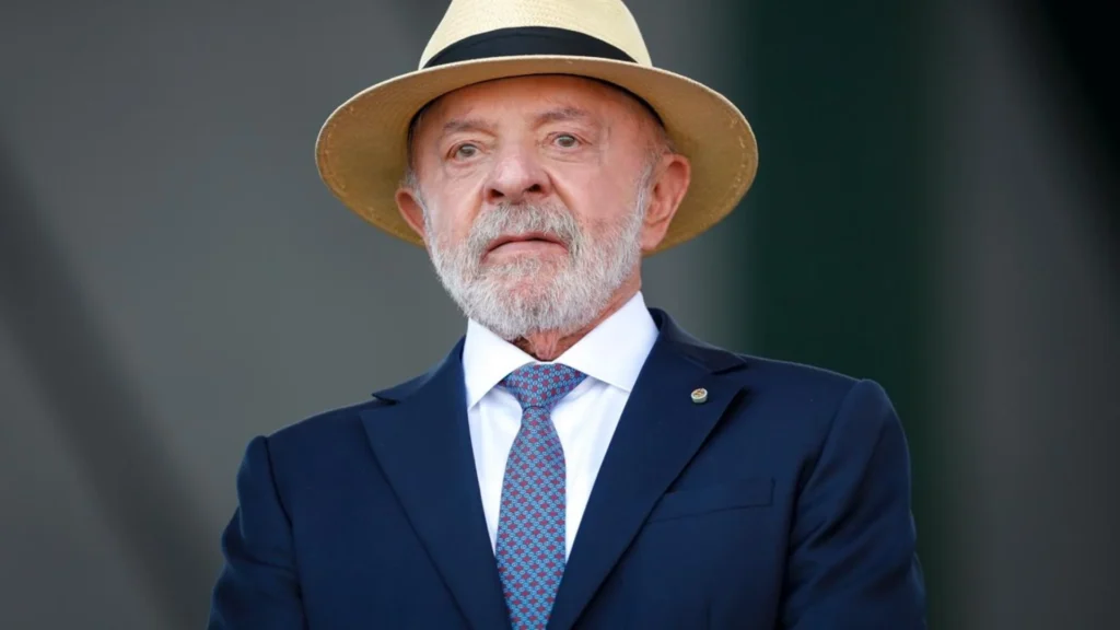 Manifesto de artistas apoia reeleição de Lula e exige mudanças culturais
