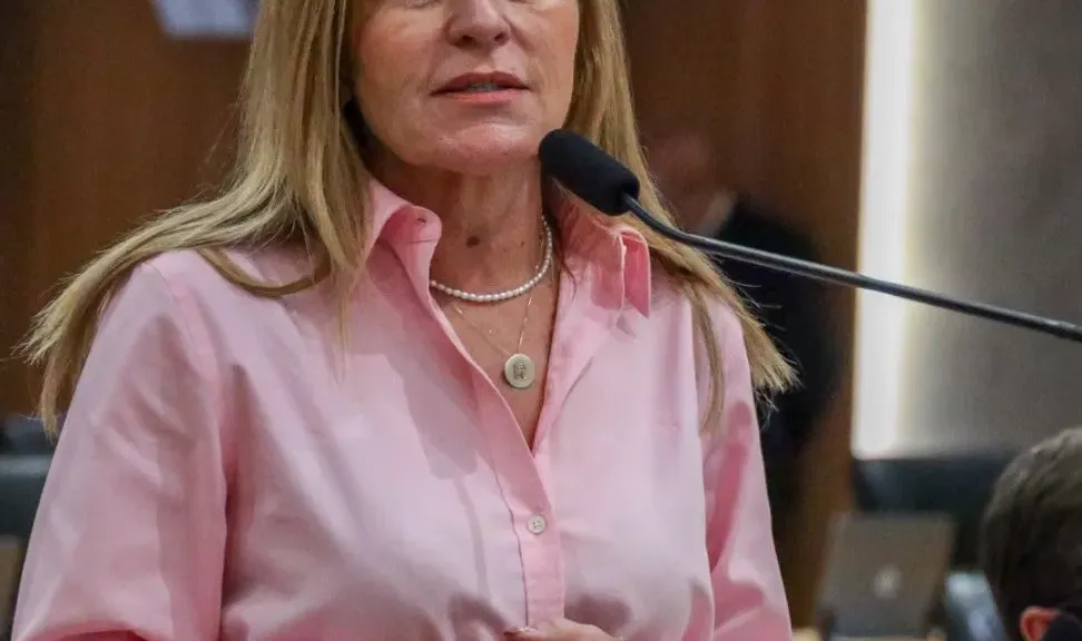 Medida protetiva é concedida a Roberta Arraes após denúncia de agressão