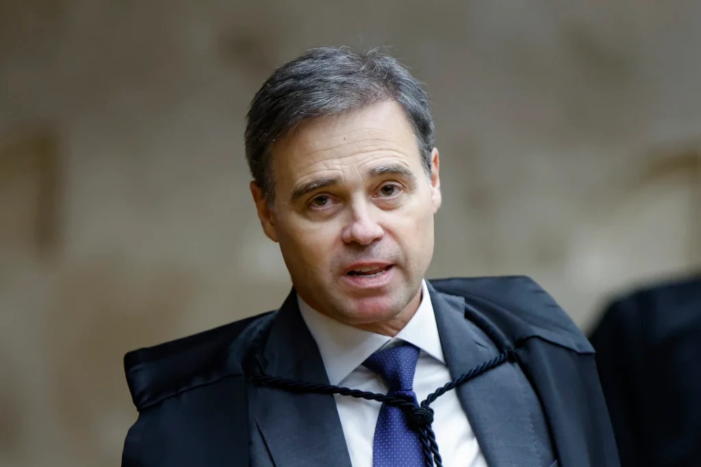 Mendonça extingue ação de Zé Trovão contra reajuste do Bolsa Família