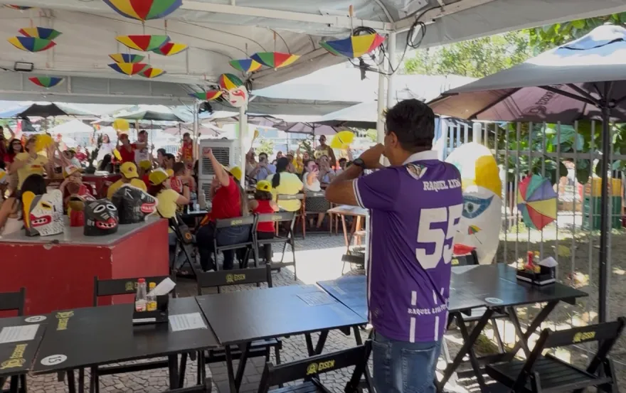 Mendonça Filho enfrenta manifestações pró-Lula e João Campos no Recife