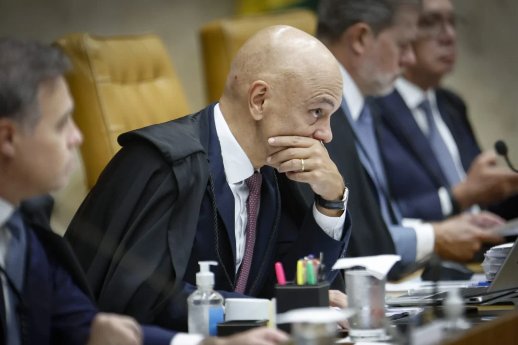 Ministro do STF editou contrato milionário entre esposa e ex-banqueiro