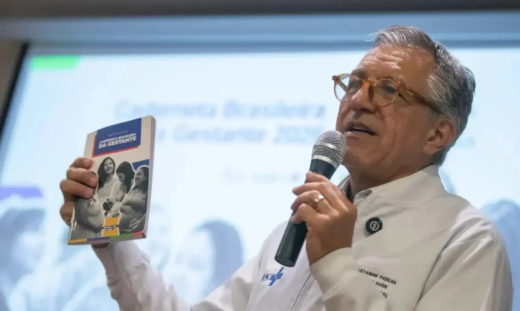 Ministro Padilha acusa governador Tarcísio de mentir sobre financiamento do SUS
