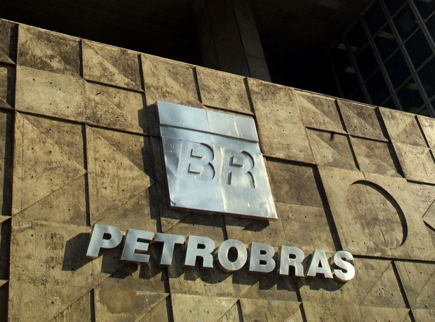 Petrobras adere a subsídio para óleo diesel e mantém preço estável