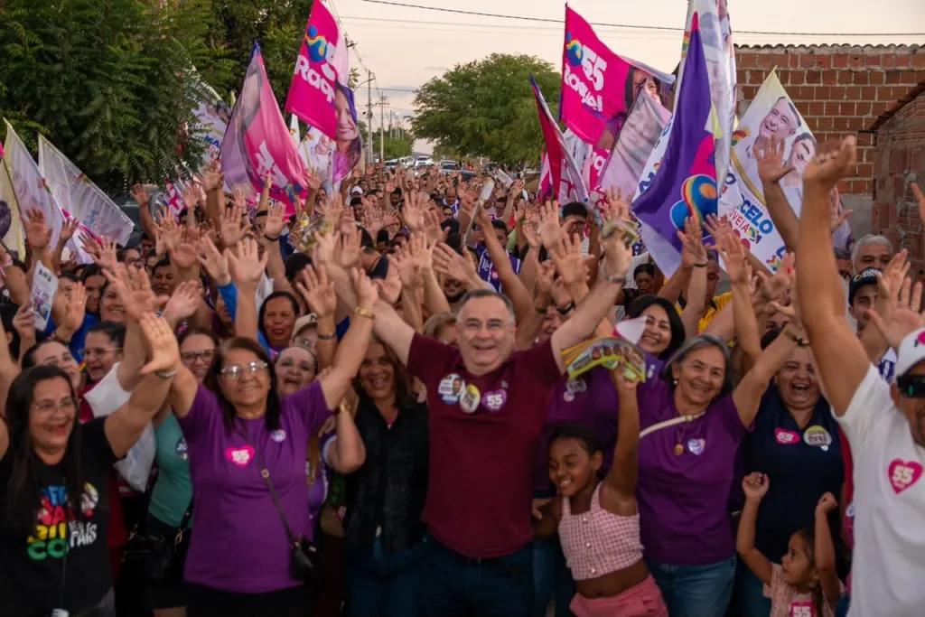 Prefeito de Arcoverde promove caminhada e reforça apoio a aliados políticos