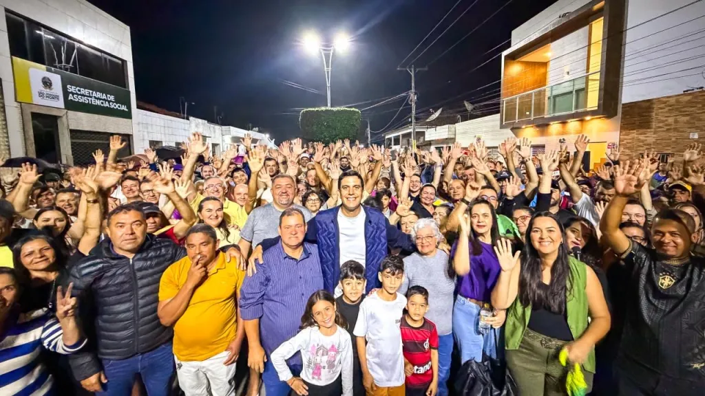Prefeito inaugura revitalização da Avenida José Gameleira em São Joaquim do Monte