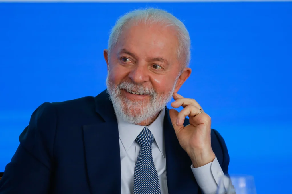 PT organiza mobilização nacional em apoio a Lula antes das eleições