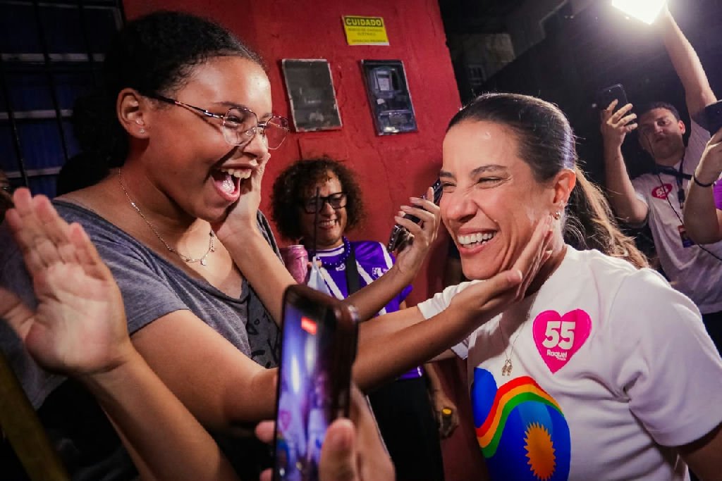 Raquel Lyra destaca reformas habitacionais em visita ao Recife